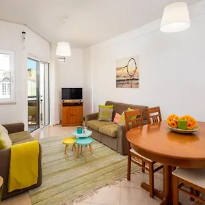 apartamento-pe-na-areia-armacao-de-pera.hotelaalgarve.com/
