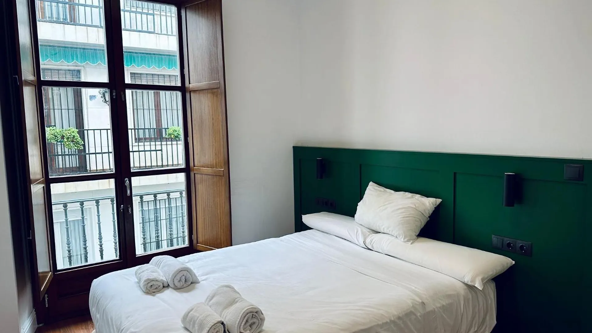 Catedral Square Apartment Seville